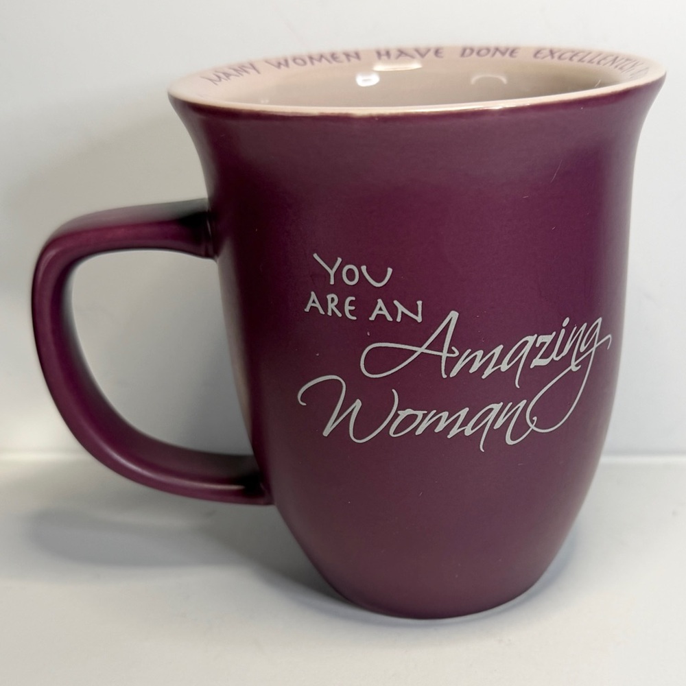 Abbey Gift 14oz Purple 'Amazing Woman' Mug
